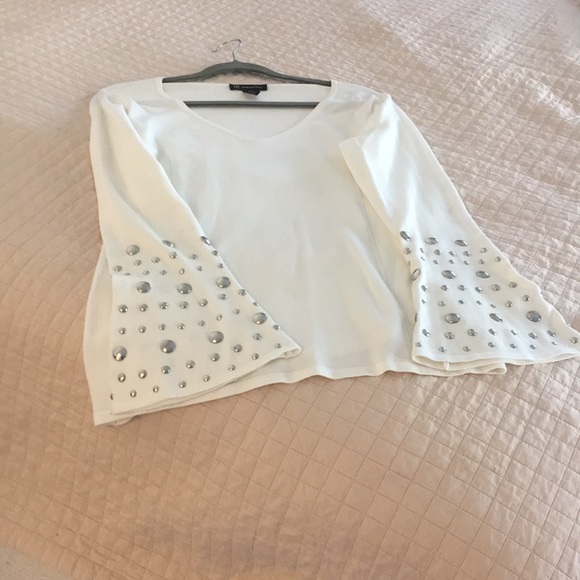 Sweater - Picture 2 of 3